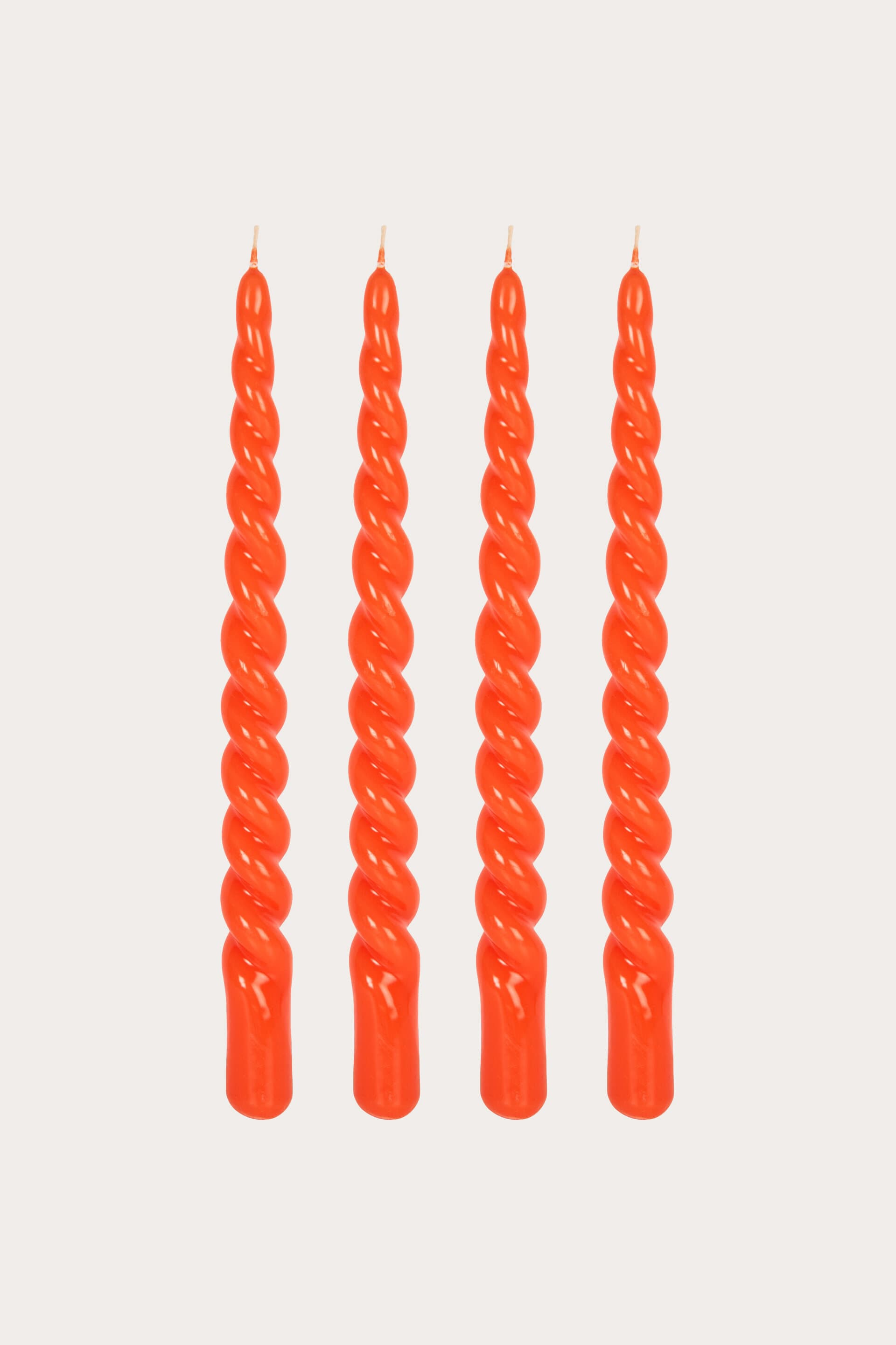 Ljus TWISTED ORANGE LACKAD