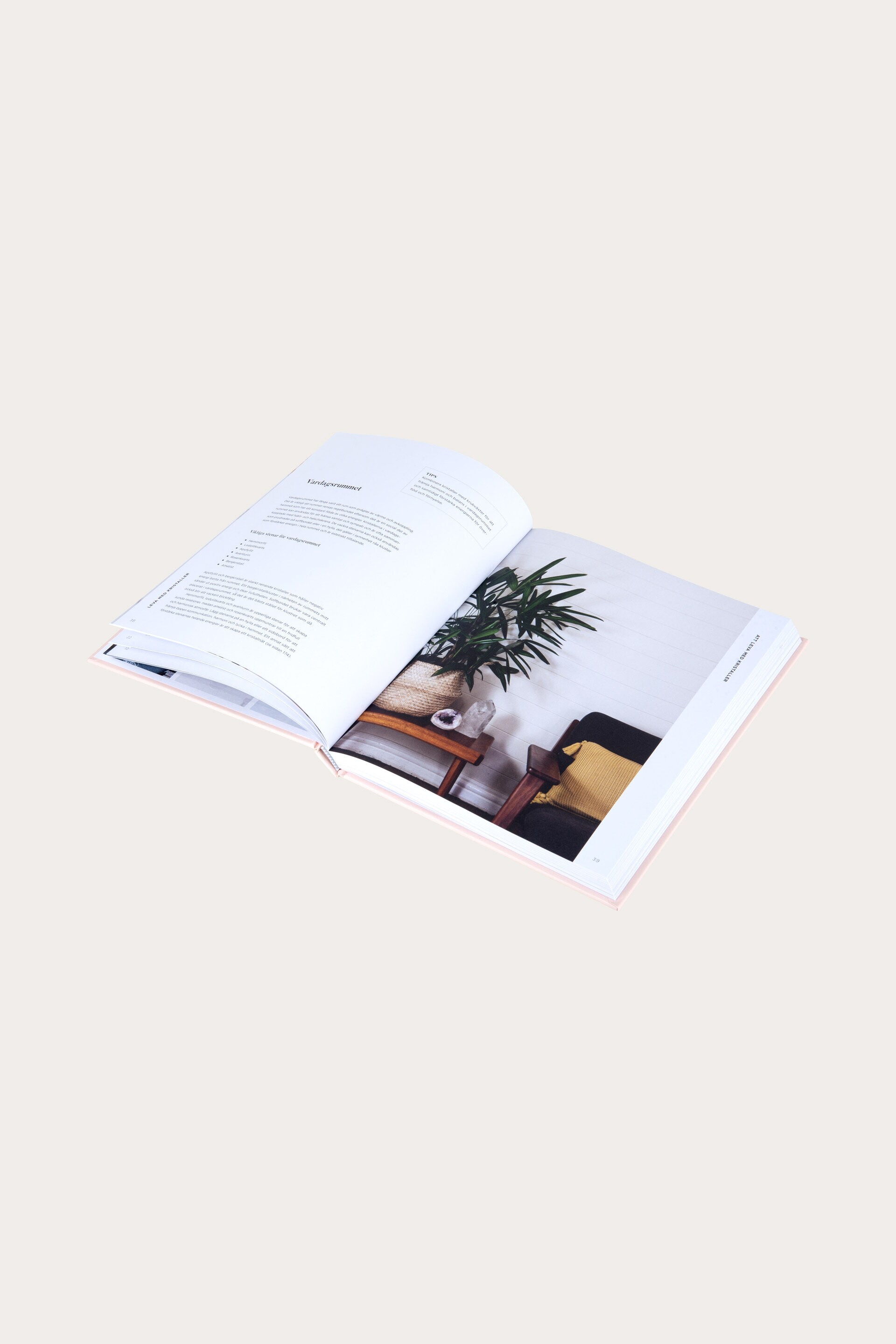 Presentbok LEVA MED KRISTALLER