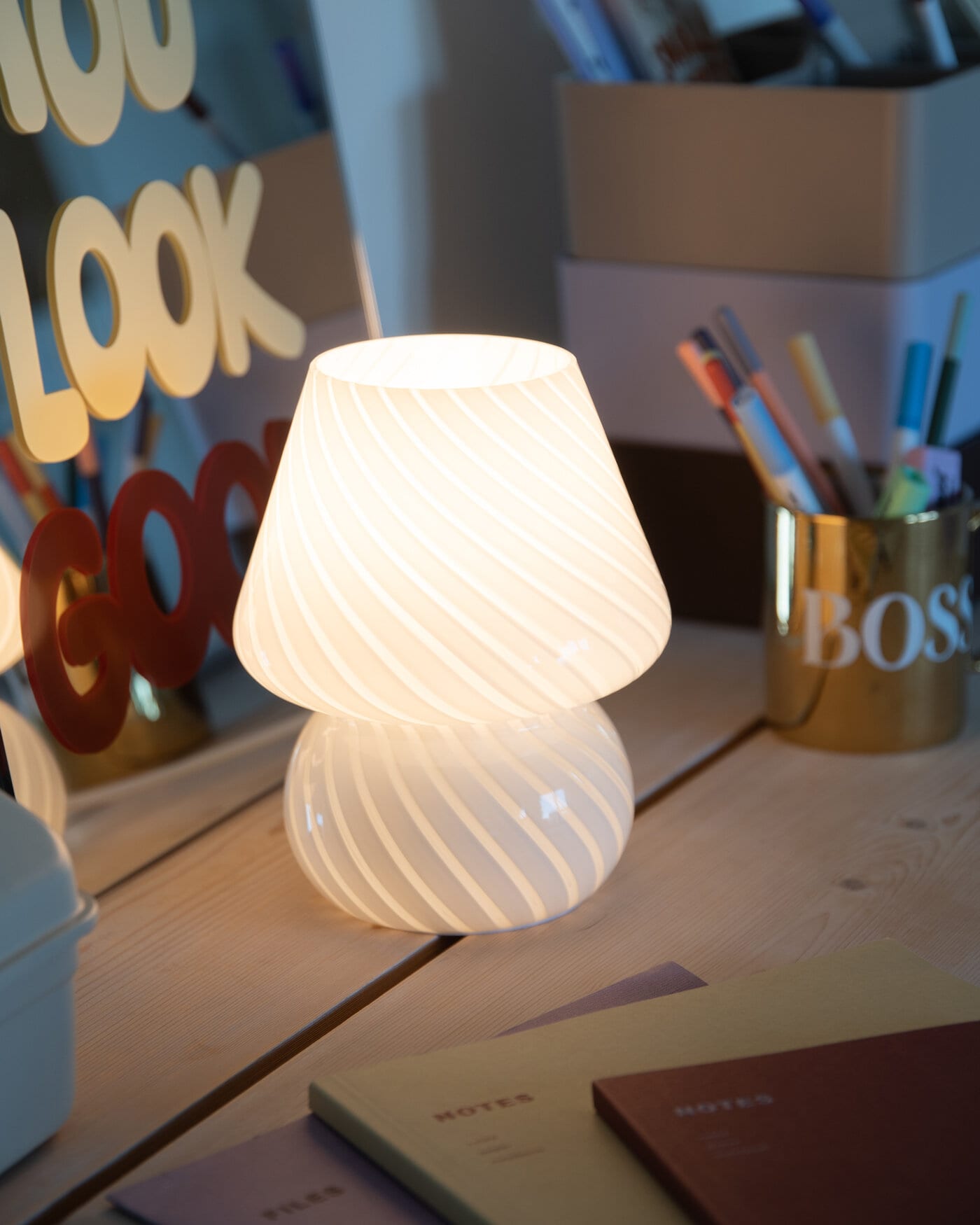 Bordslampa  STRIPE VIT 