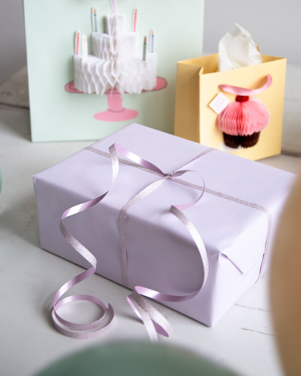 Presentpapper SOLID LAVENDEL