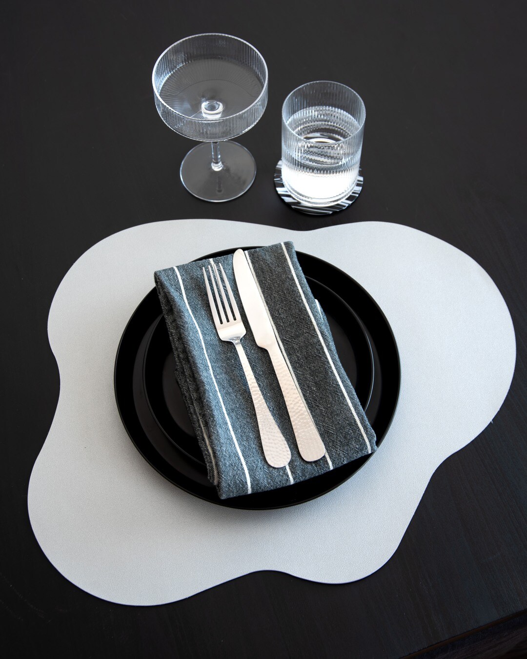 Bordstablett PÖL SILVER
