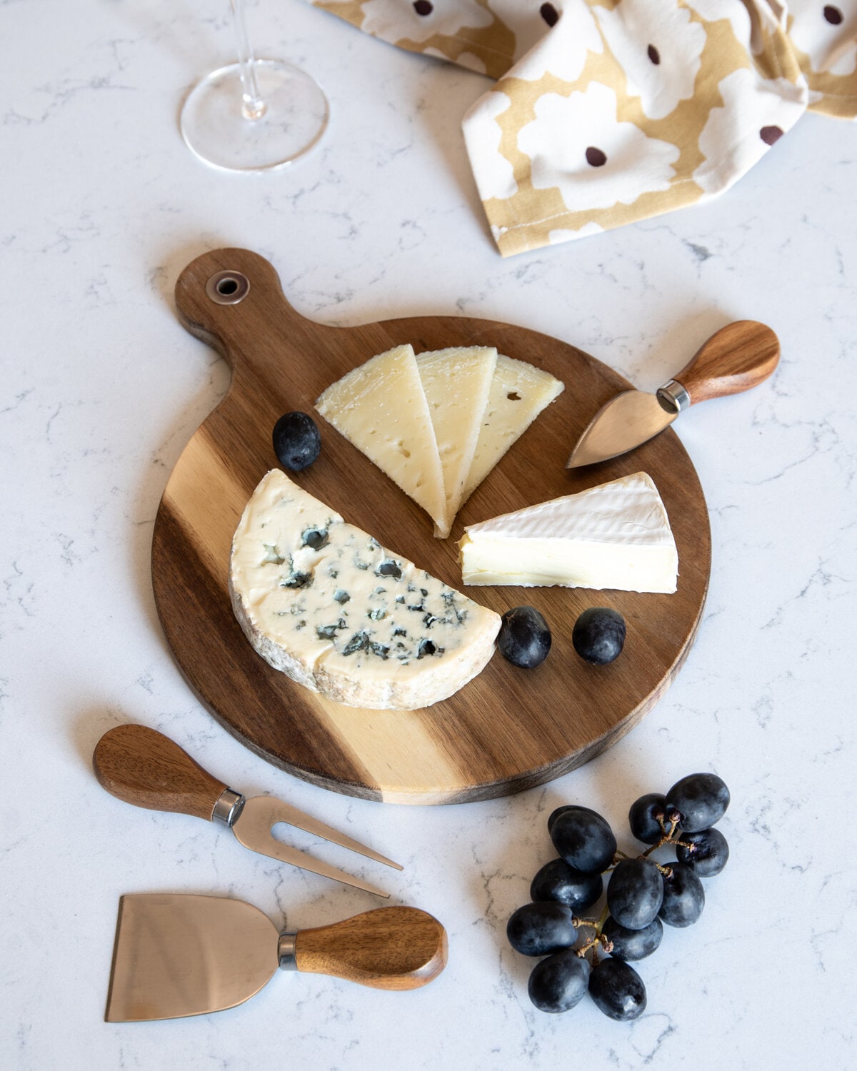 Ostbricka med knivar CHEESY