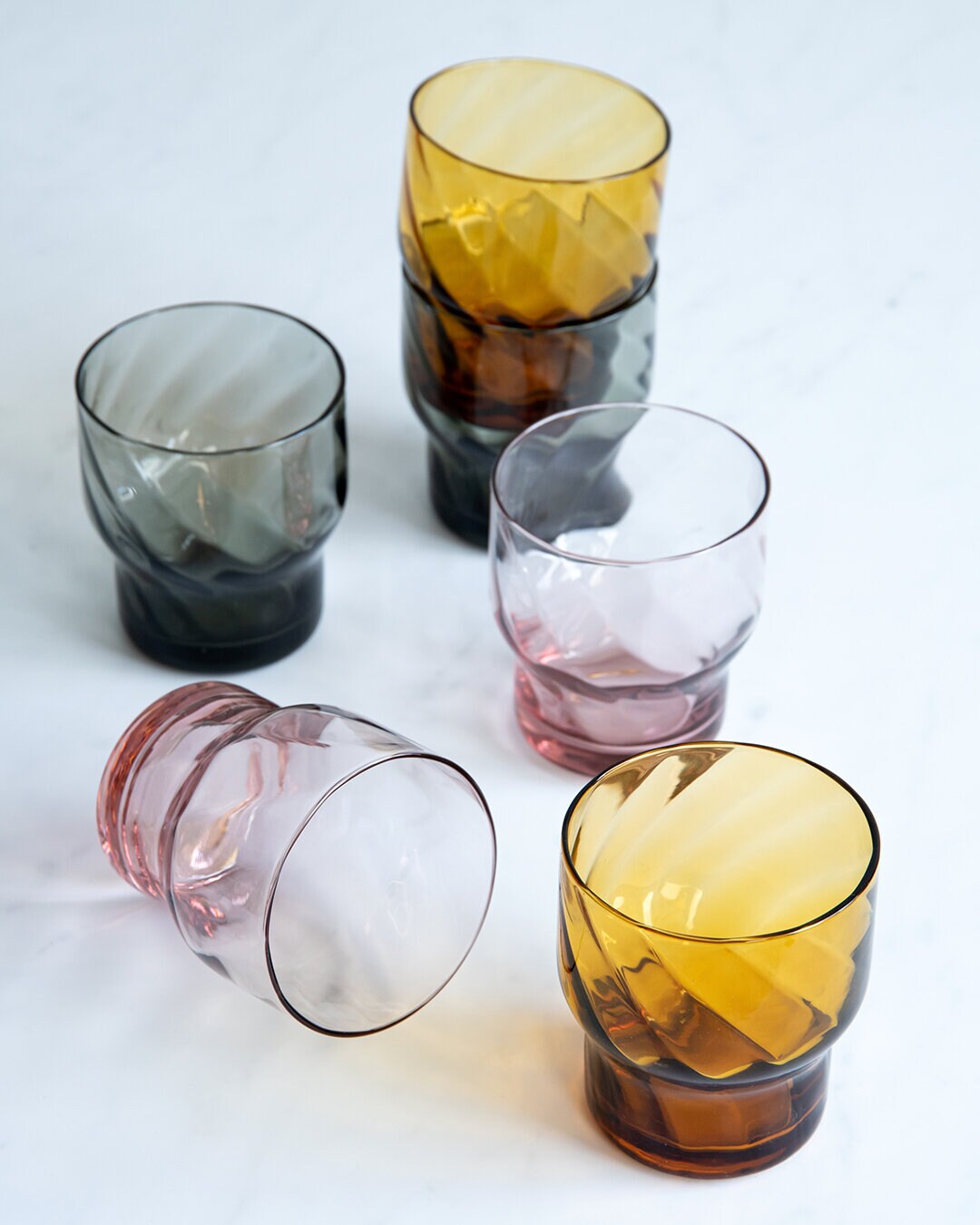 Glas SWIRL GRÅ
