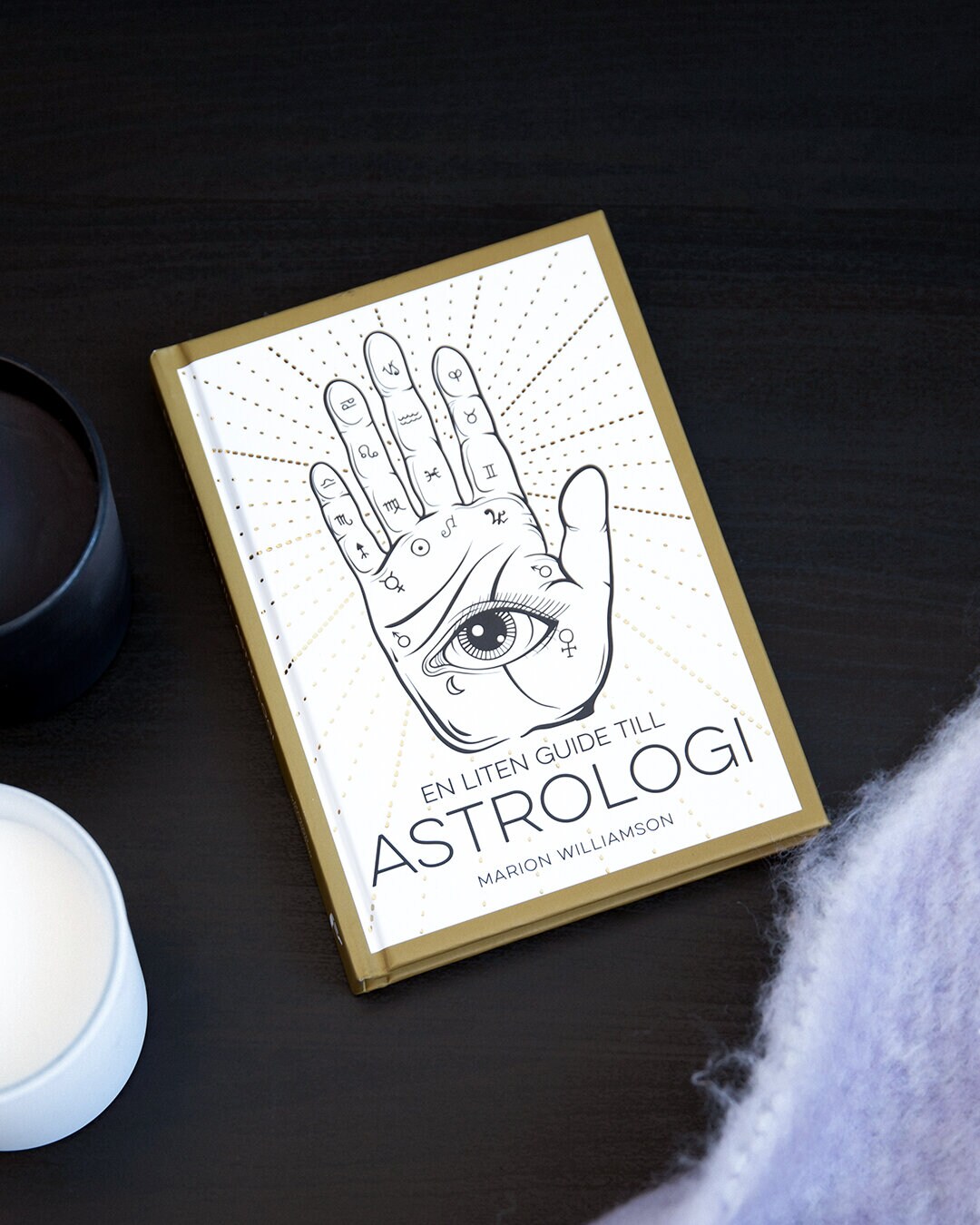 Presentbok EN LITEN GUIDE TILL ASTROLOGI